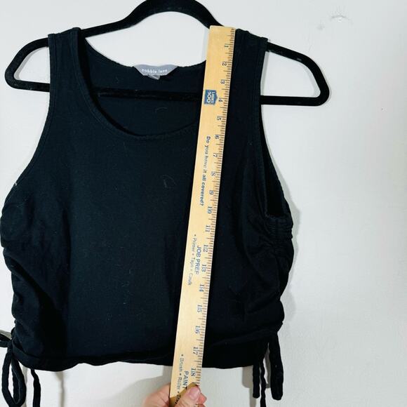 Cobble lane black cropped roushed tie sides stretchy tank woman’s medium - Picture 4 of 8